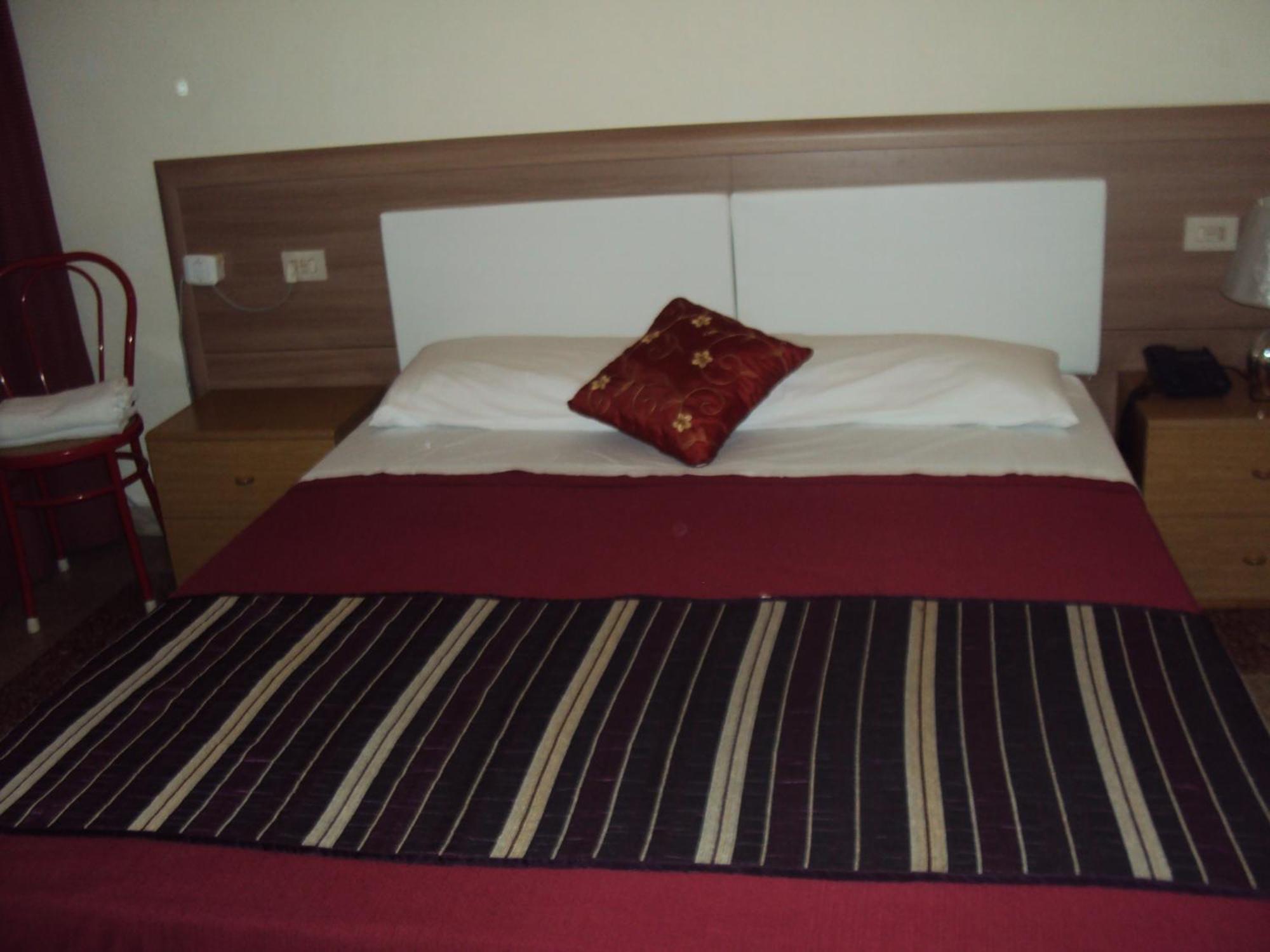 Hotel Mirage Messine Extérieur photo
