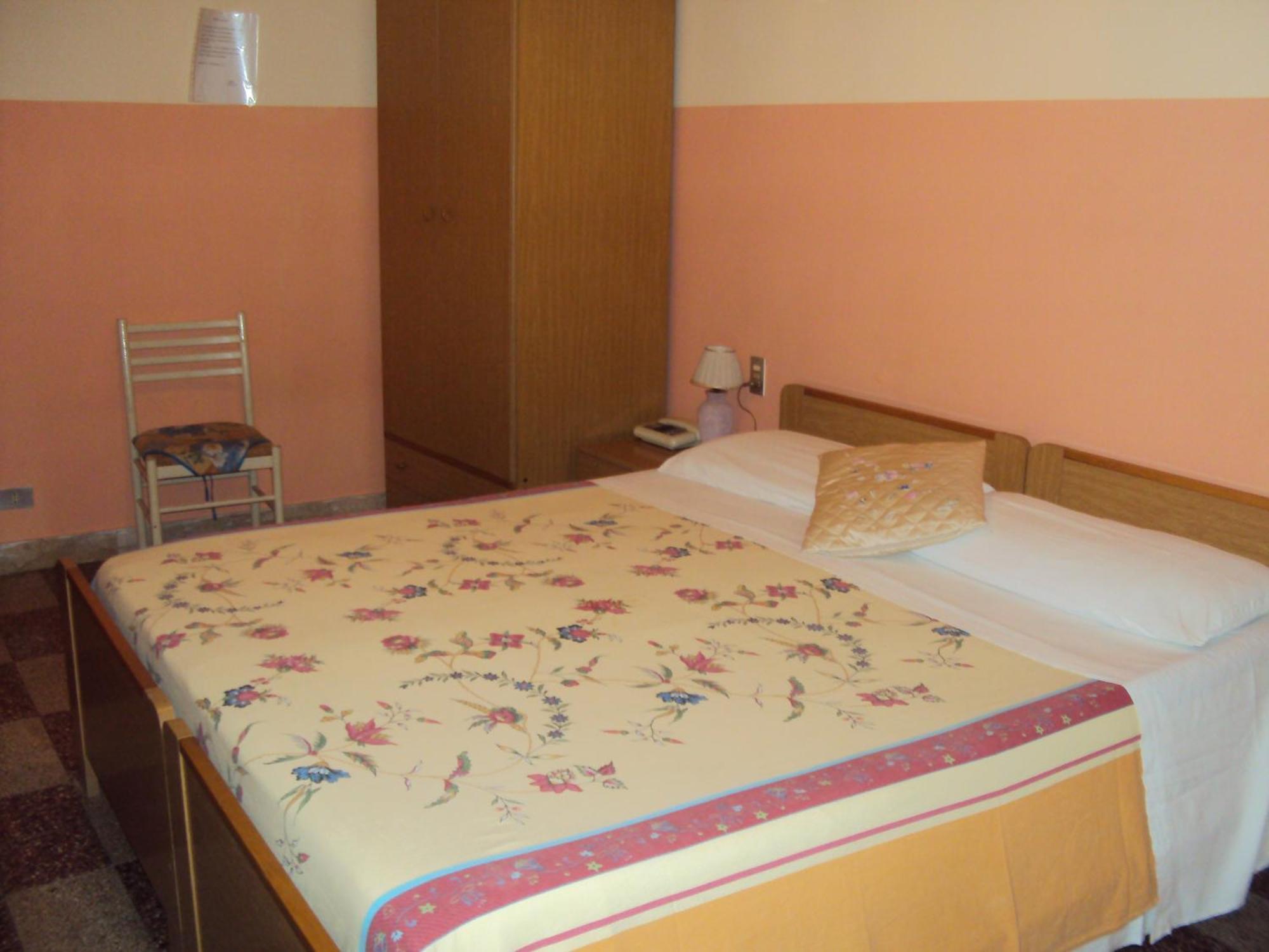 Hotel Mirage Messine Extérieur photo